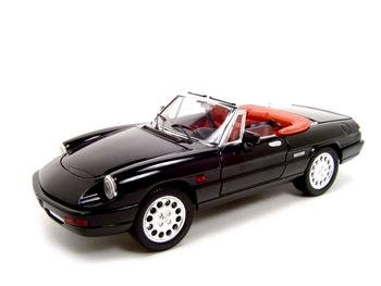ALFA ROMEO SPYDER BLACK 1:18 DIECAST MODEL