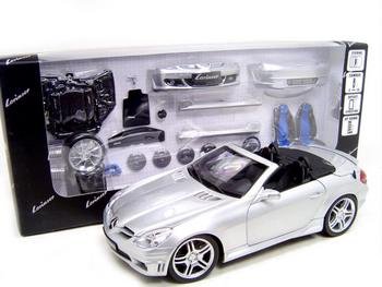 MERCEDES BENZ SLK55 AMG W/PARTS SILVER 1:18 MODEL