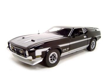 1971 FORD MUSTANG BOSS 351 MACH 1 1:18 DIECAST MODEL