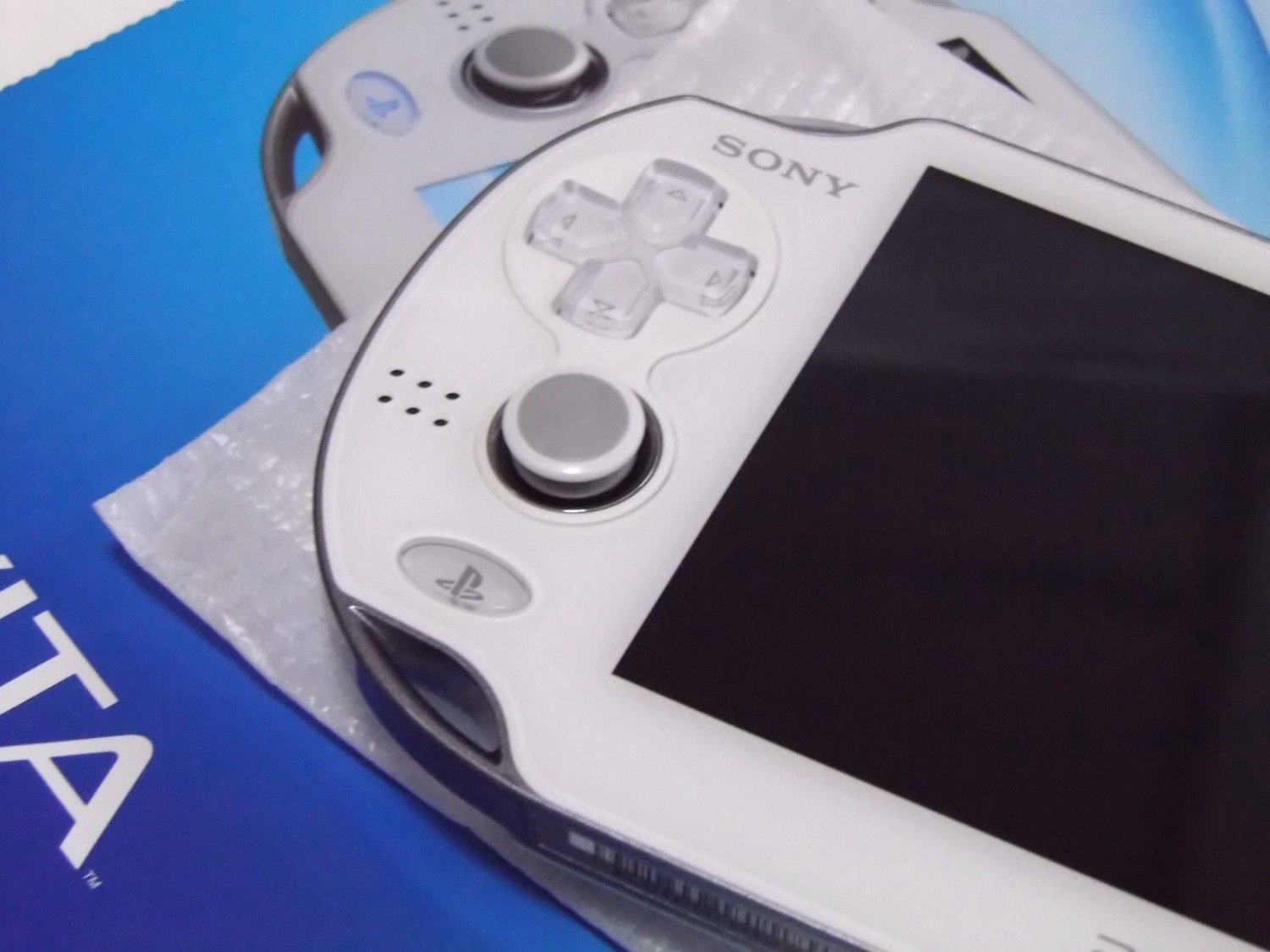 SONY PS Vita PCH 1000 ZA02 White Wi Fi Model Console