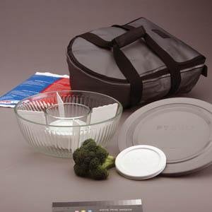 Pyrex Portable 7 piece Set double decker set