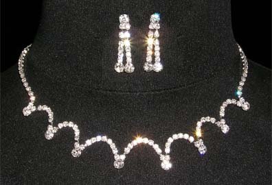 Hopscotch Necklace and Earring Set