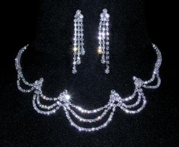 Stage Curtain Necklace