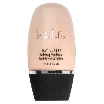 NIB Nicole Miller Day Cover Foundation: Barely Blush