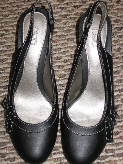 EUC Size 10 Cato Heels