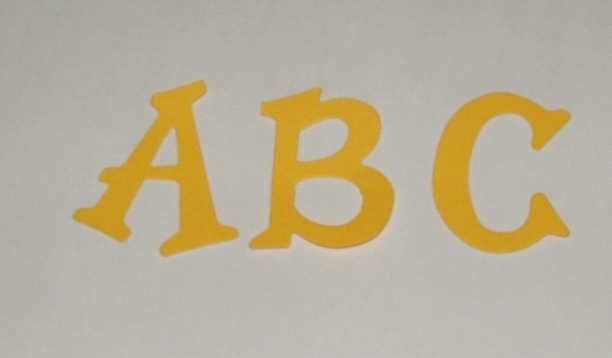 Scrapbooking Sizzix Fun Serif Alphabet - Primary Yellow