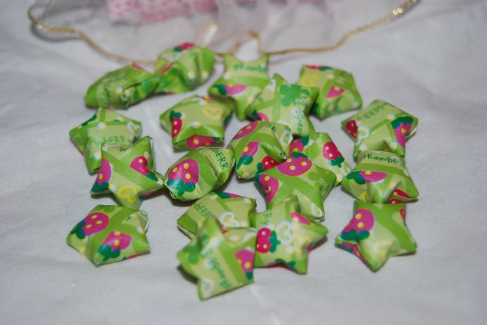 Strawberry patterned green stars