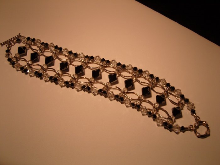 Glamour Girl Cuff - Jet