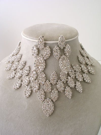 "The Queen" Designer replica Necklace/Earring Set Reg $139.99