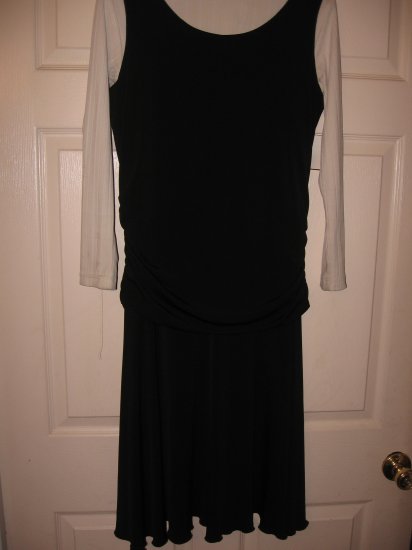 Black sleeveless dress