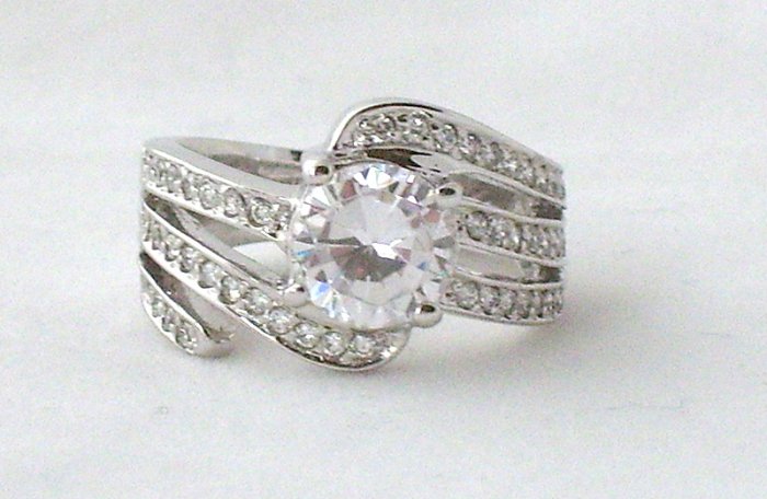 Charles Winston 3 Carat CTW Round Solitaire W/Accents Swirl Design Engagement Wedding 925 Ring New