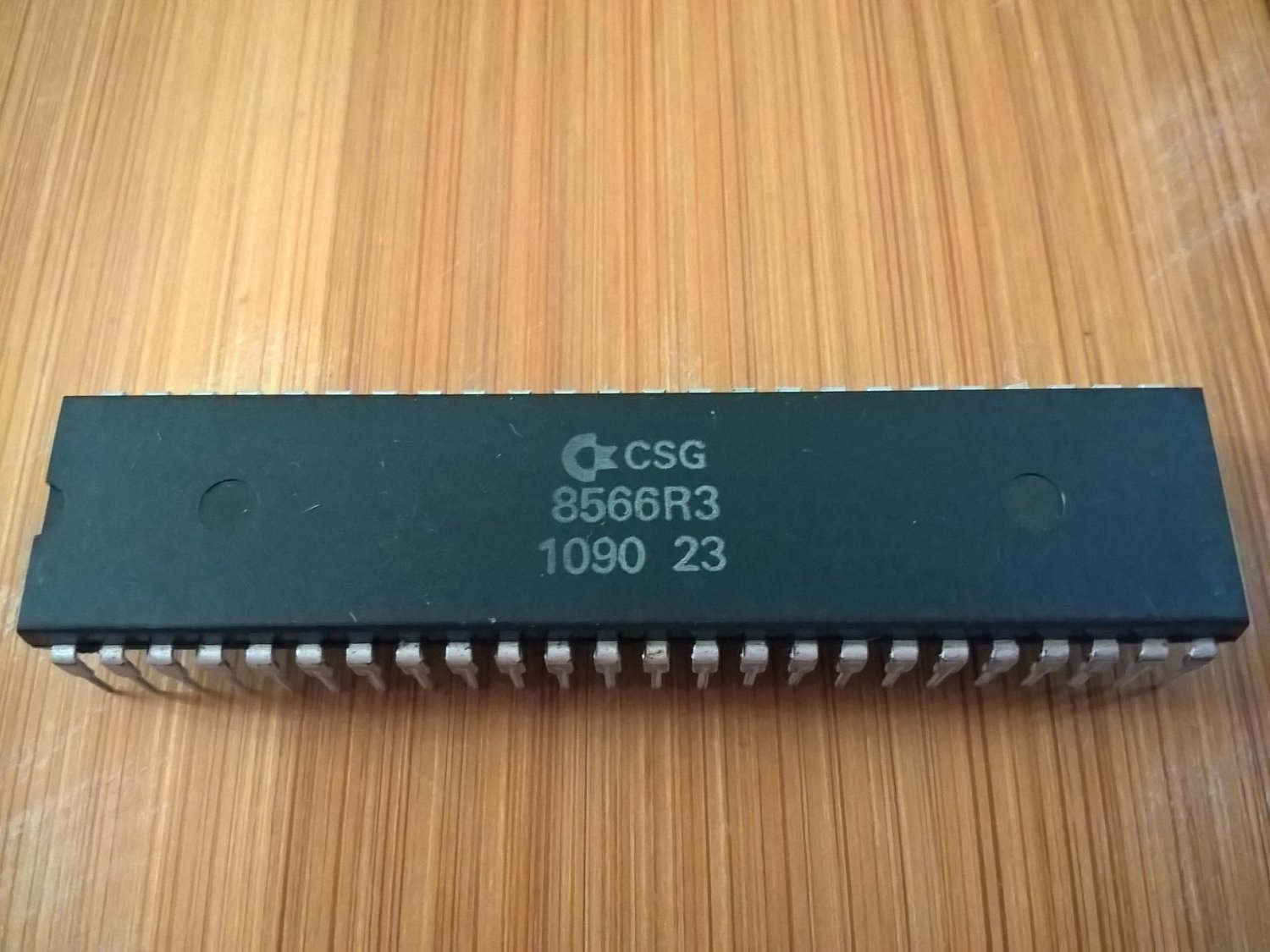 Commodore Pal Vic Ii Old Stock C Video Interface Chip R