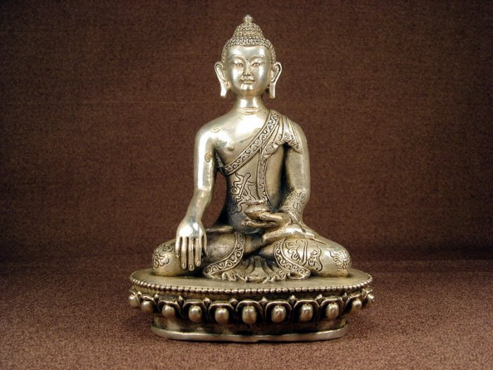 Tibetan Bronze Sakyamuni Buddha Statue 17th C