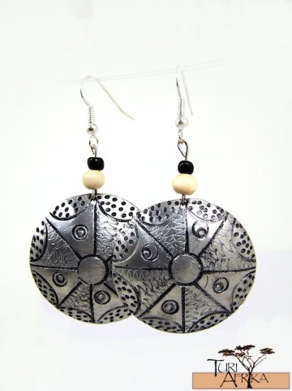 Product ID: 146 Etched Medium Aluminum Disk Earrings W 1 Light Wooden and 1 Black Bead