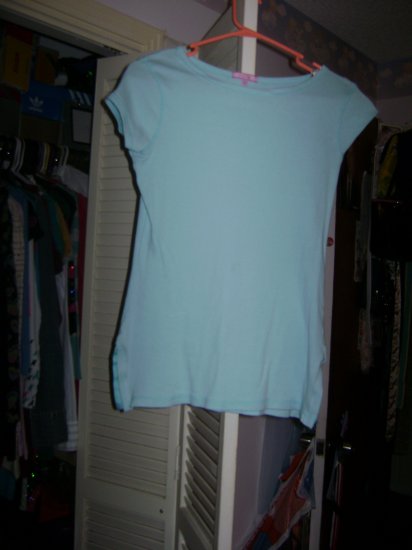 *cute* plain blue top sz L