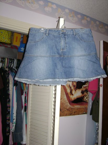CUTE MiNi SKiRT sz 13 juniors