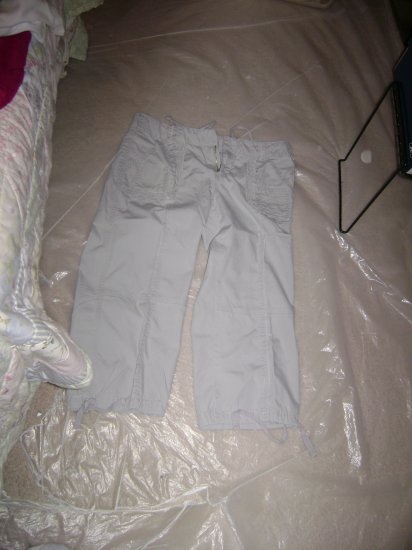 cargo capris size 11 juniors