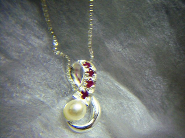 Sterling Silver Ruby and pearl pendant