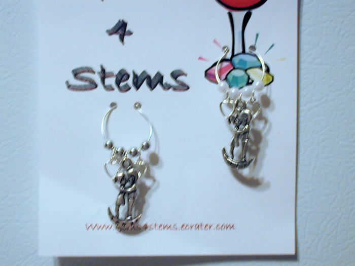 2 Valentine's Day Kissing Couple Wine Charms Markers
