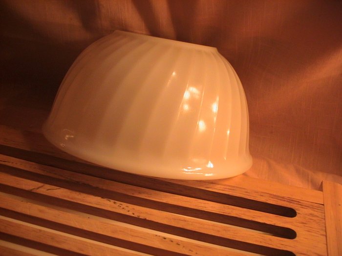 ANCHOR HOCKING FIRE KING WHITER SWIRL MIXING BOWL