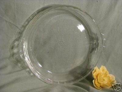PYREX FLUTED PIE DISH 9 1/2 INCHES NICE! K258