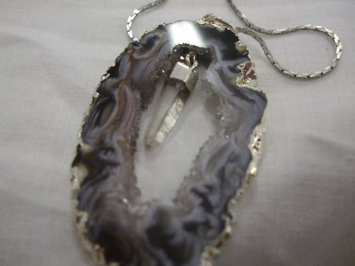 Geode Slice Pendent with a Quartz Dangle Necklace (ERJ09)
