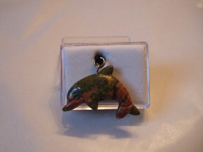 Ukanite Dolphin Gemstone Necklace (EN11)