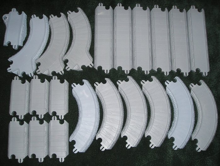 22 Thomas The Tank Engine Grey Plastic Tracks