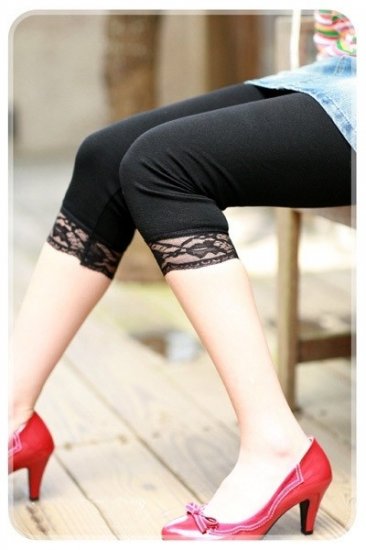 CO-2223 Elastic 3/4 Leggings with Lace - Black