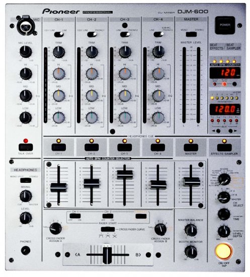 DJM-600- mixer
