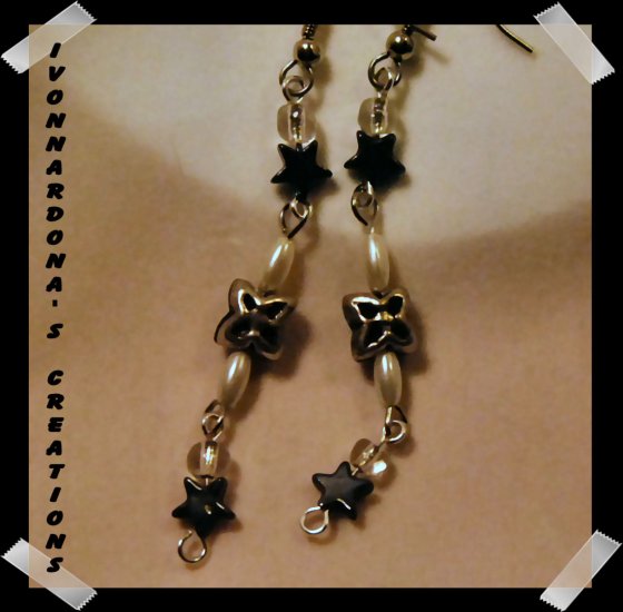 Silver Clovers and Black Stars