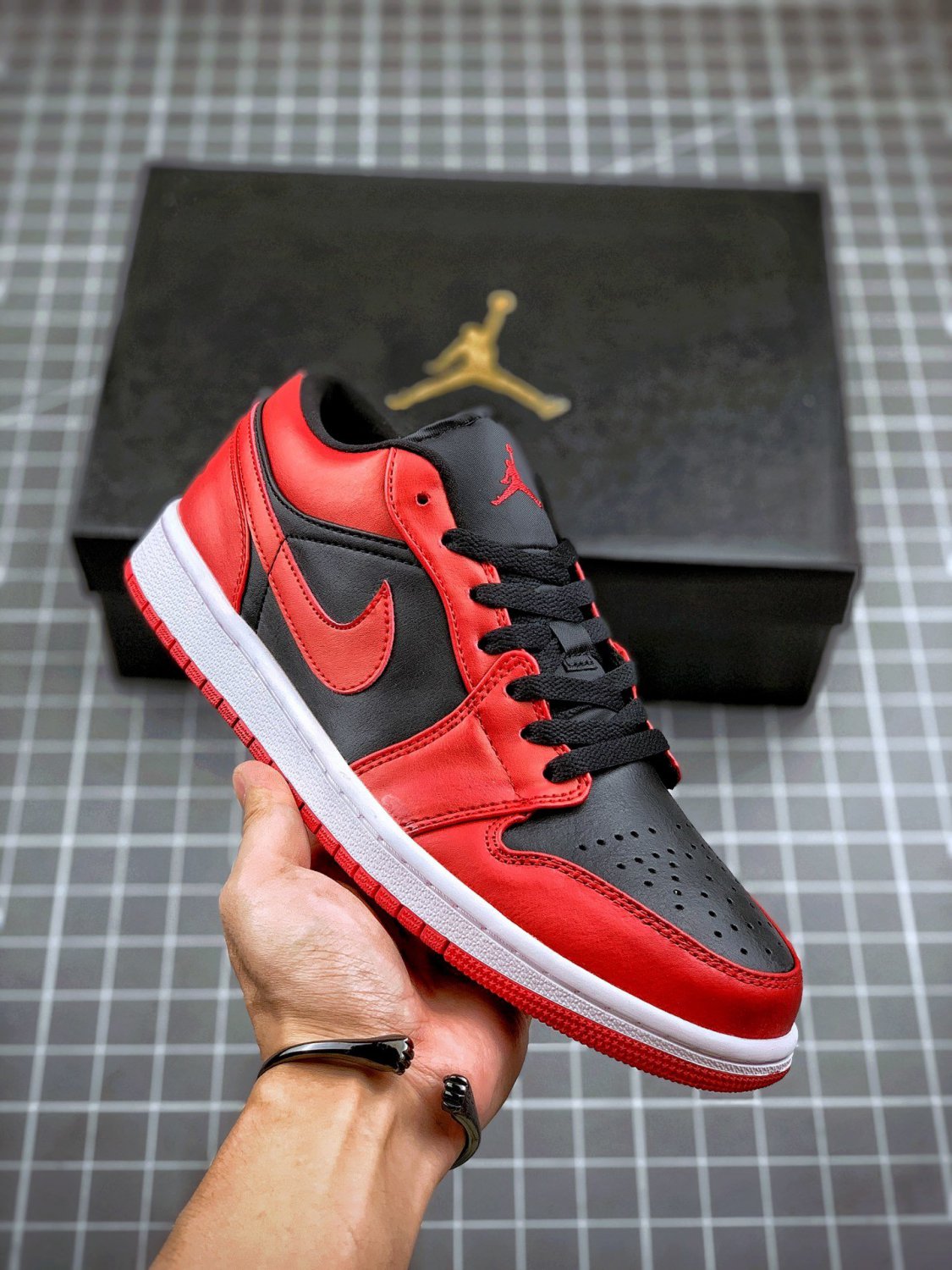 Air Jordan 1 Low Varsity Red 553558-606 Release Date - SBD