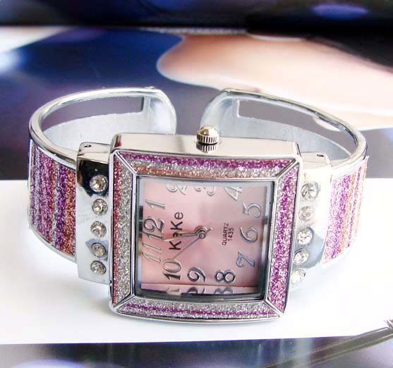 Brand 'LIYING'Charming fashion bracelet watch with diamond