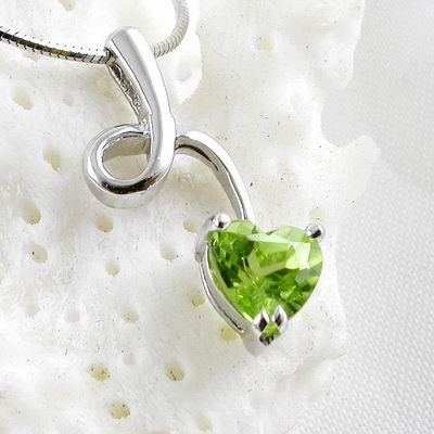 Charming 925 Sterling Silver Lovers' Rings With Natural Emerald
