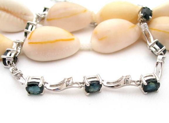 Brand 'LIYING' 925 Sterling Silver Bracelet With Excellent Natural Blue Diamond