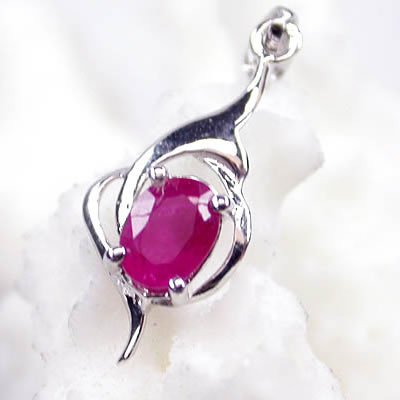 Brand 'LIYING' Charming 925 Sterling Silver Pendant with Natural Ruby