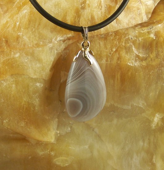 Botswana agate pendant with an eye