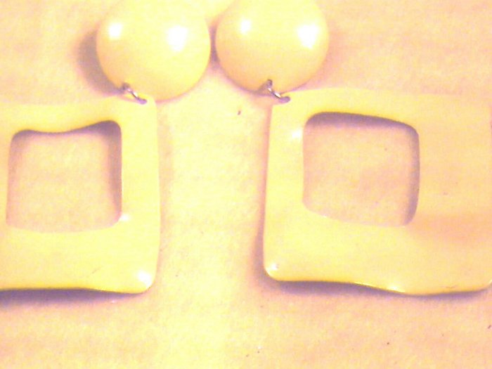 Yellow Pierced Earrings (017)