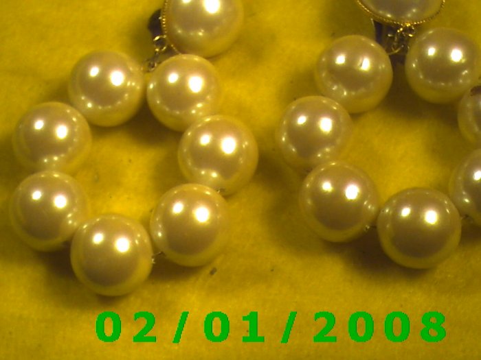 Pearls Clip On Earrings