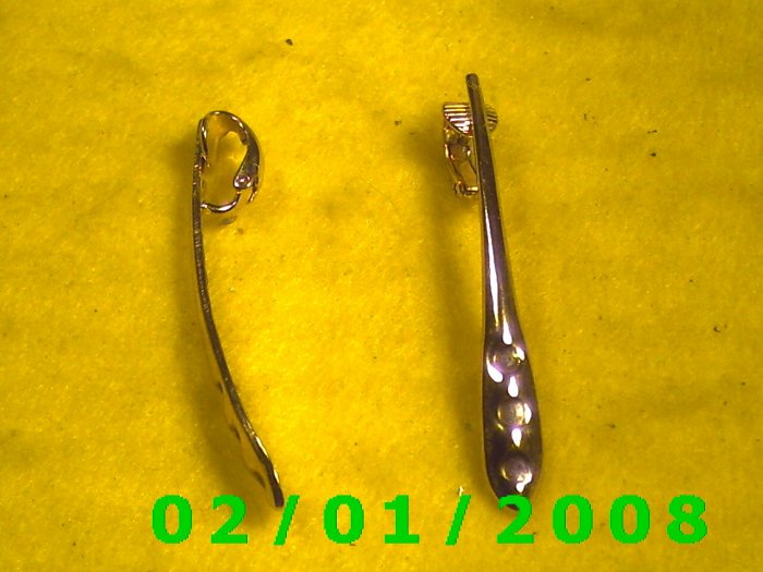 Gold Shaft Clip On Earrings