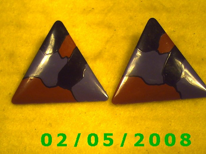 Tri Color Triangles Pierced Earrings