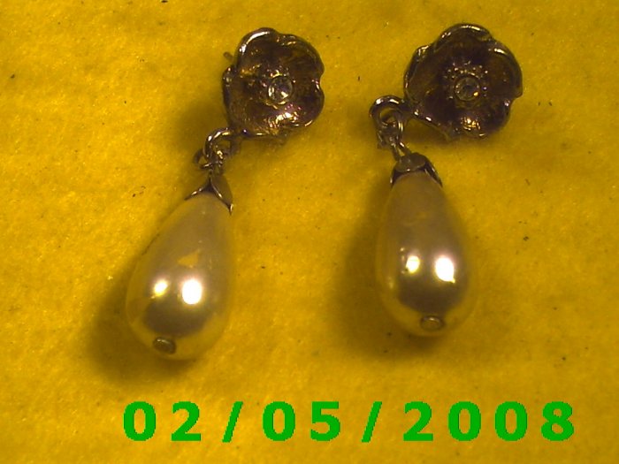 Rhinestones n Pearl Drops Pierced Earrings (035)