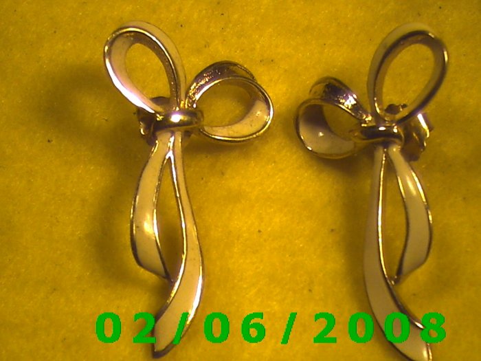 Gold n White Bow Pierced Earrings