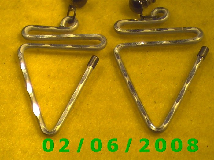 Silver Triangles Pierced Earrings (061)