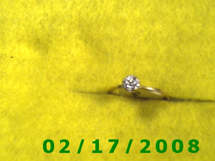 Ring Solid Gold, 10kt w/6 genuine diamonds size 7 (F005)