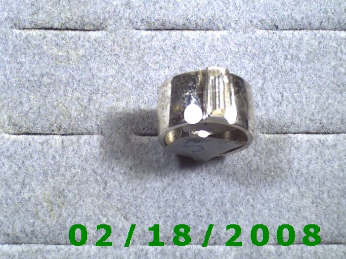 Silver Ring size 7 w/clear rectangle stone, width 11mm