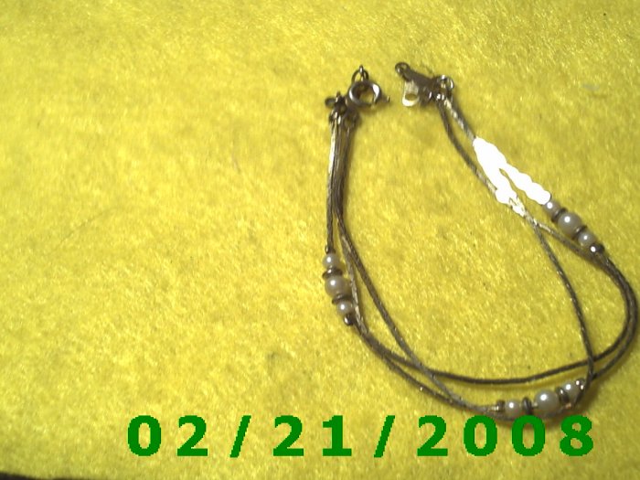 7 1/2" Gold 3 Strand w/Pearls Bracelett (015)