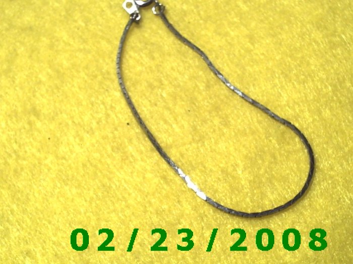 7" 2mm wide Silver Bracelet (038)