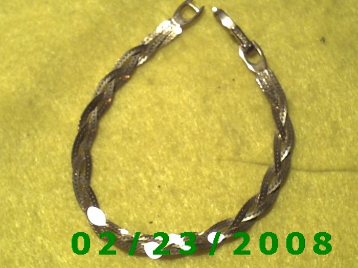 7" 6mm wide Three Strand Braided Gold Plated Bracelet Signed Monet (039)