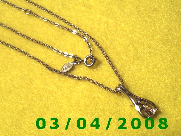 20" Gold Plated Necklace w/pendant (Avon) (045)